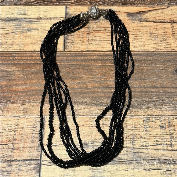 Elegant Black Beaded Necklace - Picture 1 of 2
